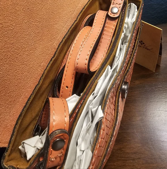 Patricia Nash Crossbody - Picture 11 of 12